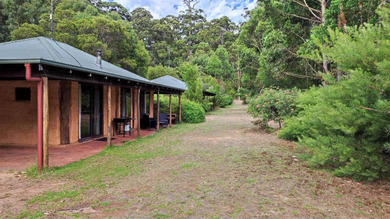 Treenbrook Cottages Pemberton Eksteriør billede